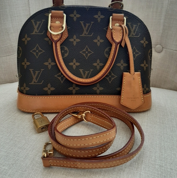 Louis Vuitton Handbags - Louis Vuitton alma bb